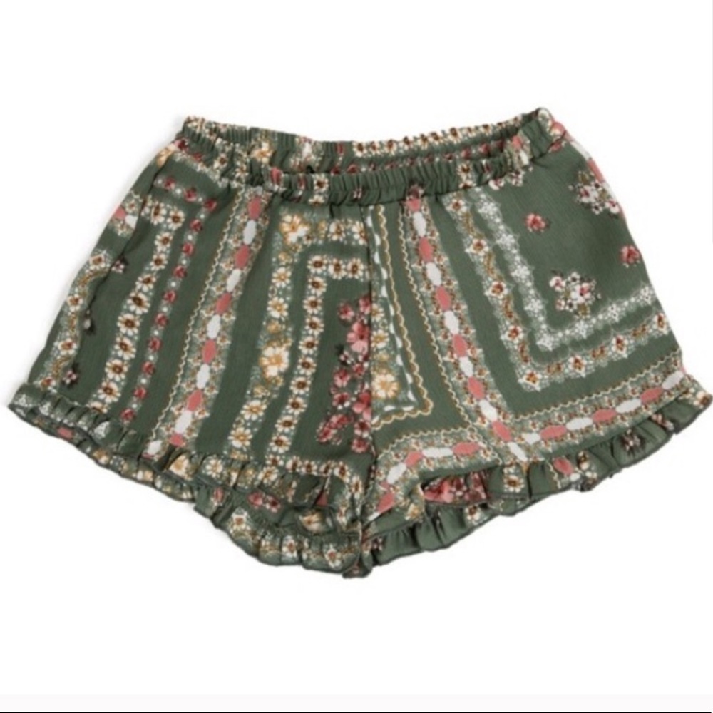 Size Medium Cute Floral Print Ruffle Hem Shorts